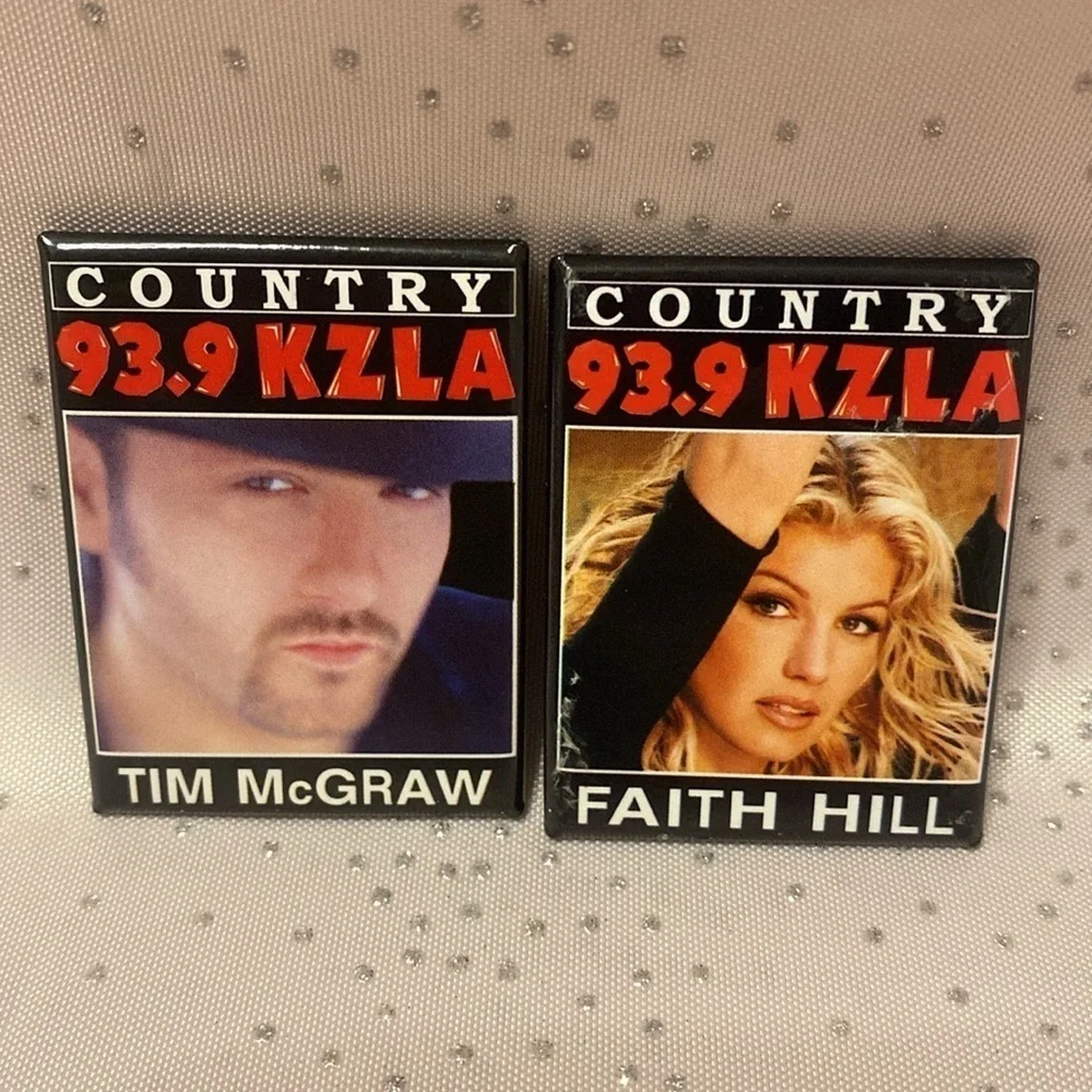 Country music concert Tim McGraw and Faith Hill soul to soul tour merch radio